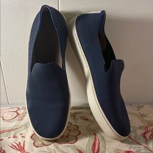 Rothy's The Original Navy Blue Tan Taupe Back Stripe Slip-On Loafers